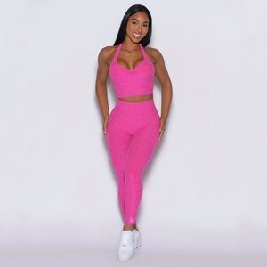 ♡︎ BOMBSHELL SPORTSWEAR ♡︎ 
V-Back Leggings